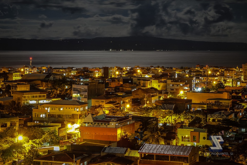 Davao City overlooking Davao Gulf. © Jeffrey Pioquinto via Flickr