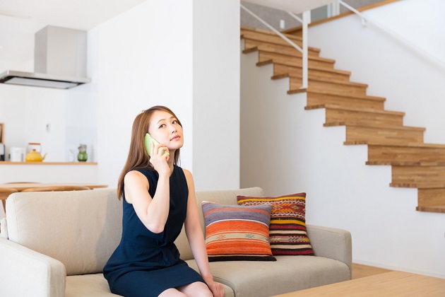 House sitter How to Keep Your Home Safe During Long Vacations
