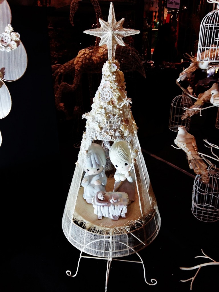3_precious-moments-belen-tree