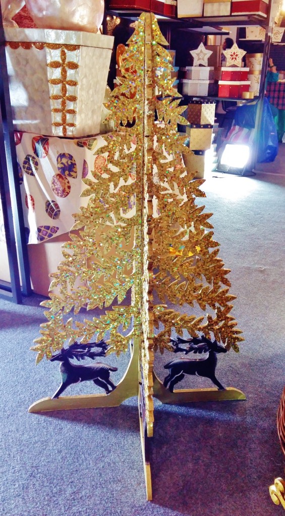 8_4d-glitter-christmas-tree
