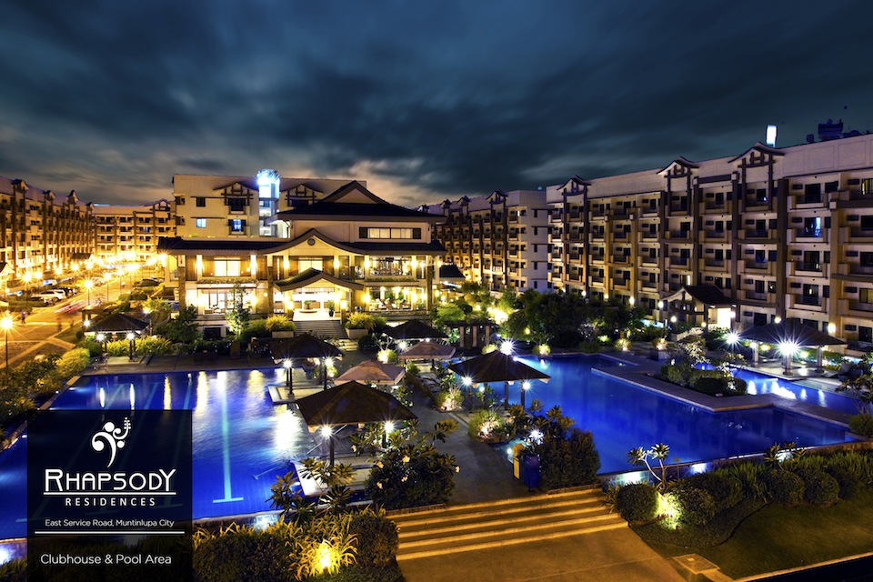 Rhapsody Residences’ clubhouse and swimming pool. Photo courtesy of DMCI Homes